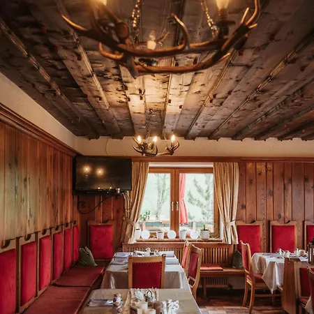 Hochberghaus Hotell 3*